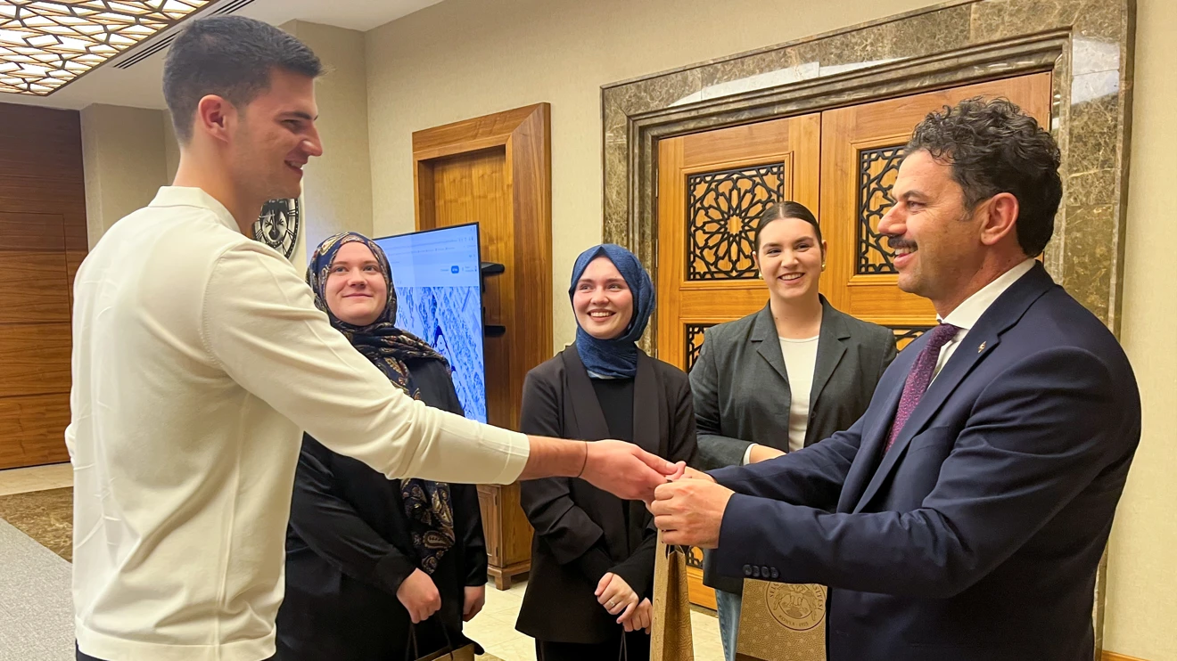 Rektör Yılmaz, Bosna Hersekli öğrenci temsilcileriyle bir araya geldi